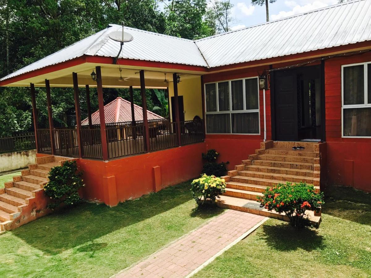 Desa Kaloi Farmhouse Villa Batang Kali Exterior photo